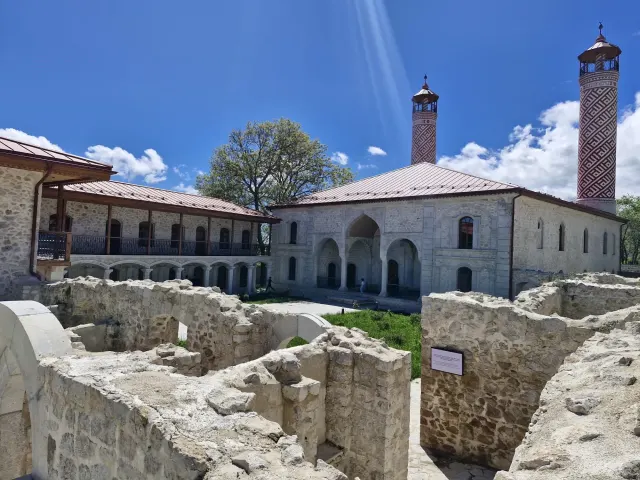 Aşağı Gövhər Ağa Məscidi — foto 2